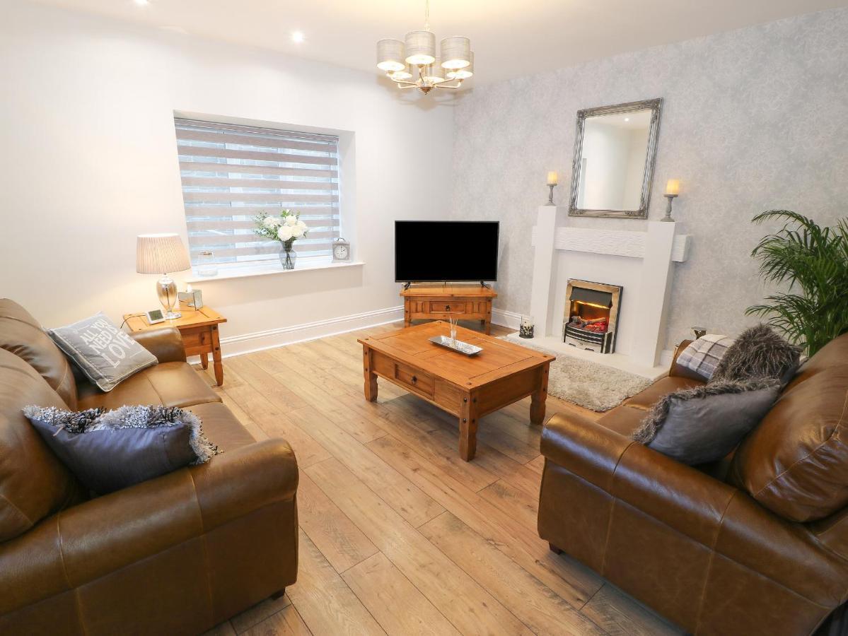 The Coach House Villa Bradford  Exterior photo